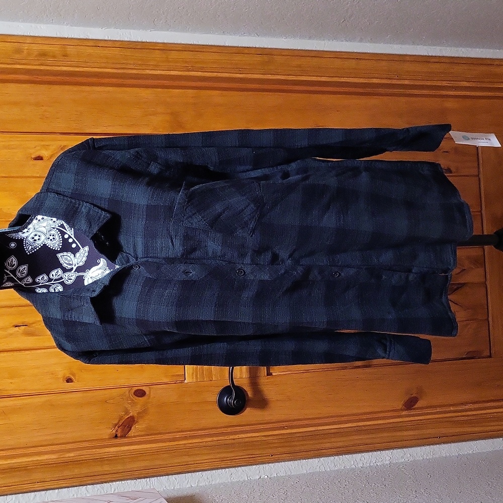 NWT Green and black flannel shirt